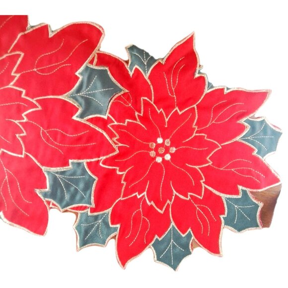 Unbranded Poinsettia & Holly 31" Table Runner Holiday Christmas Red Green Gold - Picture 5 of 5
